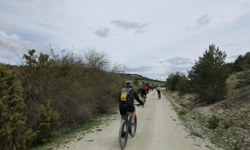 foto de personas en bici