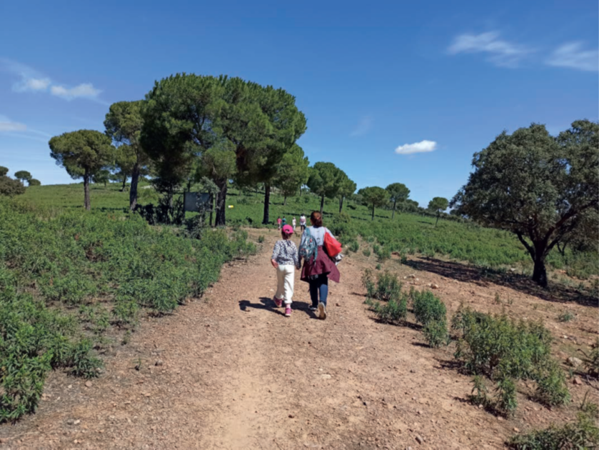 foto personas caminando