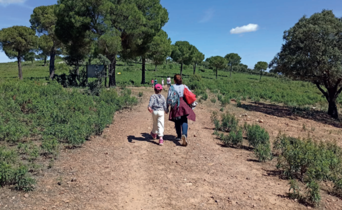 personas en ruta