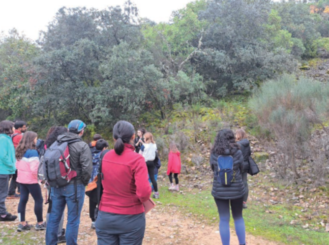 grupo de personas en ruta